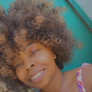 Meet your Posher, Kadijah